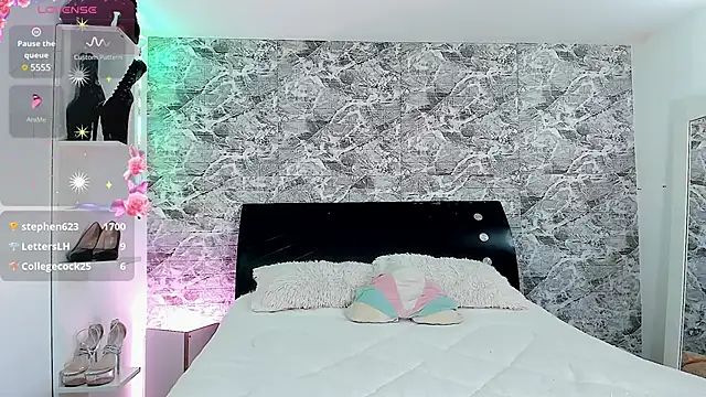 anna  duff online show from February 14, 12:09 am