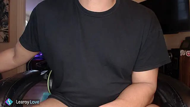 Learoy Love online show from March 13, 11:32 pm