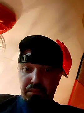 Snapshot of HungJonny99 chatting on March 1, 11:47 pm HungJonny99 online show from March 1, 11:47 pm