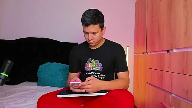 ANDREZALVAREZ online show from November 7, 1:59 pm