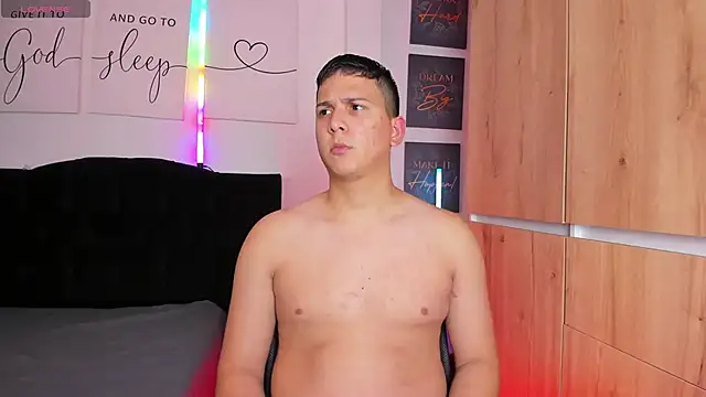 ANDREZALVAREZ online show from February 23, 4:39 am