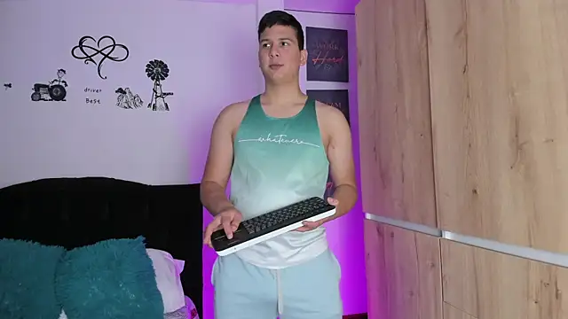 ANDREZALVAREZ online show from December 3, 3:04 am