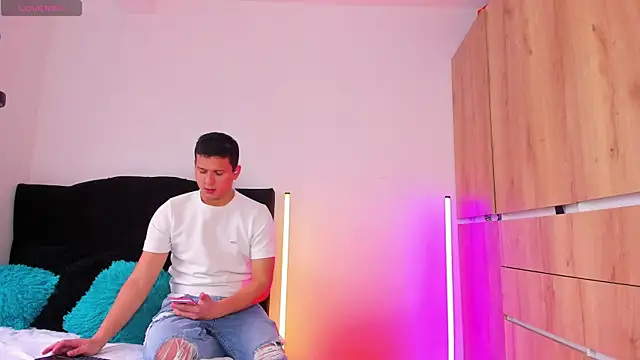 ANDREZALVAREZ online show from November 6, 8:57 pm