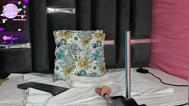 kinky polar online show from January 31, 2:04 am