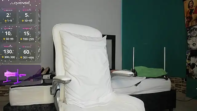 kinky polar online show from March 20, 8:21 pm