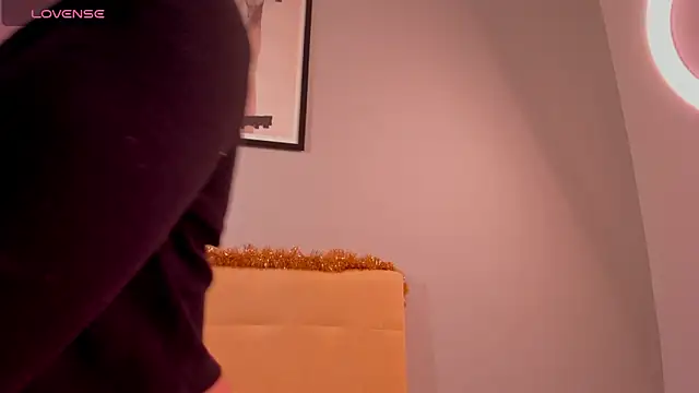 Sophiaa sensual online show from December 15, 1:44 am