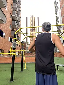 Snapshot of dantedesirexx chatting on November 15, 8:24 pm dantedesirexx online show from November 15, 8:24 pm