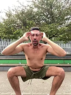 Snapshot of dantedesirexx chatting on December 3, 7:24 pm dantedesirexx online show from December 3, 7:24 pm