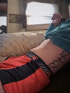 devinshd online show from October 31, 9:43 pm