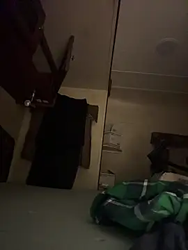 Snapshot of devinshd chatting on October 24, 5:50 am devinshd online show from October 24, 5:50 am