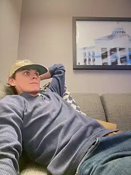 Snapshot of devinshd chatting on December 23, 1:29 am devinshd online show from December 23, 1:29 am