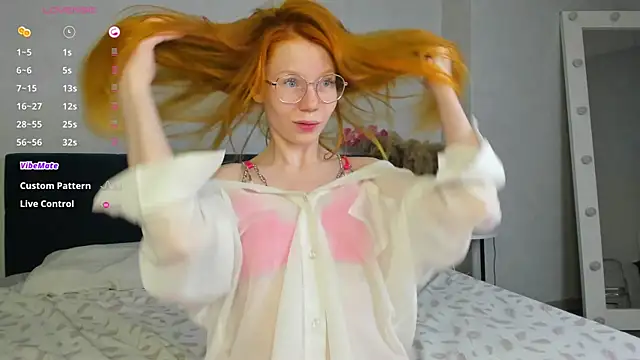 Esme Runn online show from October 14, 3:07 am