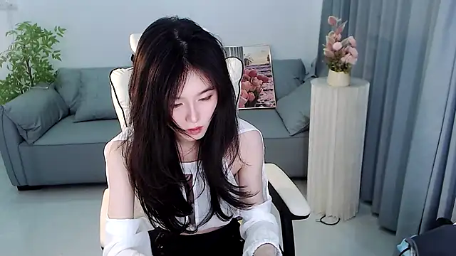 Snapshot of YiJin-a chatting on January 25, 2:36 pm YiJin-a online show from January 25, 2:36 pm