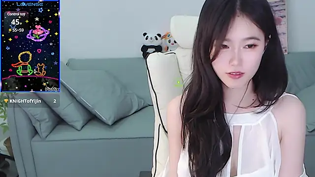 Snapshot of YiJin-a chatting on January 16, 1:47 pm YiJin-a online show from January 16, 1:47 pm