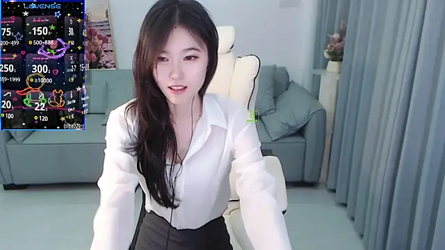 Snapshot of YiJin-a chatting on December 30, 8:10 am YiJin-a online show from December 30, 8:10 am