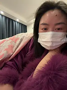 Snapshot of yuanduo-baby chatting on February 3, 5:18 pm yuanduo-baby online show from February 3, 5:18 pm