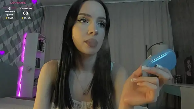 flora off online show from December 20, 12:30 pm