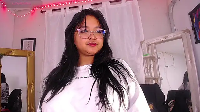 alaia 03 online show from May 7, 2:16 am