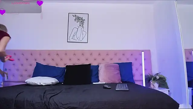 CarolinaGlamour online show from December 2, 7:26 pm