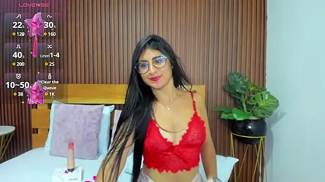 Snapshot of evelin_leroy chatting on March 6, 3:13 pm evelin leroy online show from March 6, 3:13 pm
