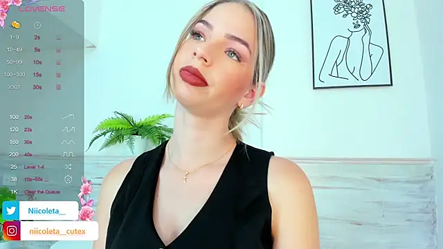 Snapshot of Niicoleta chatting on March 2, 8:03 pm Niicoleta online show from March 2, 8:03 pm
