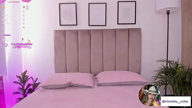 Niicoleta online show from November 24, 7:47 pm