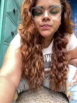 Evabigass online show from March 4, 9:00 pm