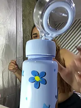 Snapshot of Evabigass chatting on February 8, 2:42 am Evabigass online show from February 8, 2:42 am