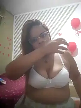 Evabigass online show from February 15, 10:00 pm