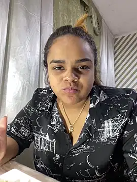 Snapshot of Evabigass chatting on February 4, 9:54 pm Evabigass online show from February 4, 9:54 pm