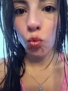 Snapshot of Alma-Mora chatting on March 13, 7:28 pm Alma-Mora online show from March 13, 7:28 pm