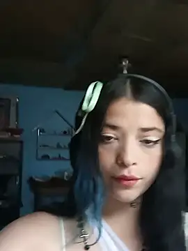 Elvishcassie  online show from May 21, 8:50 pm