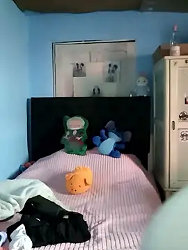 Elvishcassie  online show from January 8, 7:31 pm