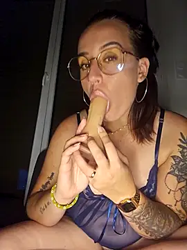 Snapshot of lindsay_33off chatting on September 24, 5:36 am lindsay 33off online show from September 24, 5:36 am