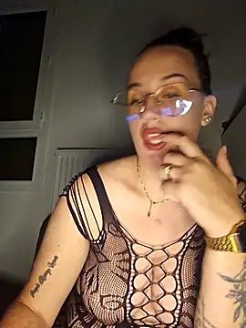 lindsay 33off online show from November 18, 9:07 pm