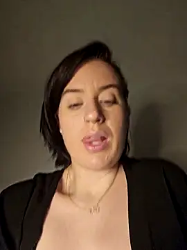 Snapshot of lindsay_33off chatting on March 7, 8:34 am lindsay 33off online show from March 7, 8:34 am