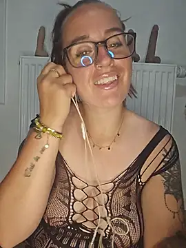 Snapshot of lindsay_33off chatting on June 30, 7:03 pm lindsay 33off online show from June 30, 7:03 pm