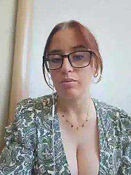 Snapshot of lindsay_33off chatting on June 17, 11:31 am lindsay 33off online show from June 17, 11:31 am