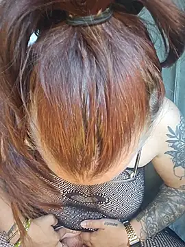 Snapshot of lindsay_33off chatting on June 29, 4:28 pm lindsay 33off online show from June 29, 4:28 pm