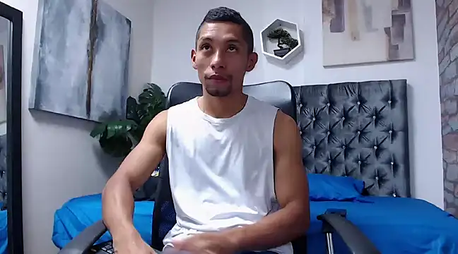 Snapshot of richar_voller chatting on December 12, 11:39 am richar voller online show from December 12, 11:39 am