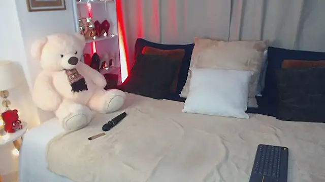 AnnaRouge online show from February 21, 2:35 am