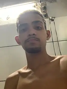 moreninhoP online show from January 1, 5:33 am