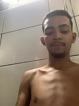 moreninhoP online show from February 8, 10:40 pm