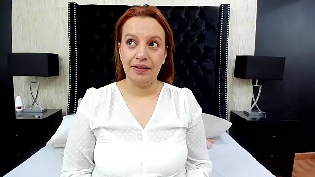 Snapshot of RoxieJackson chatting on February 1, 12:04 pm RoxieJackson online show from February 1, 12:04 pm