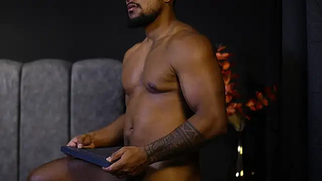 CallumMuscle online show from November 1, 11:20 pm