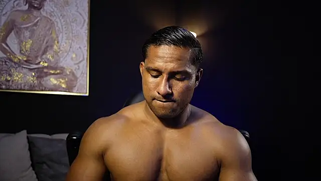 Snapshot of CallumMuscle chatting on February 13, 2:11 am CallumMuscle online show from February 13, 2:11 am