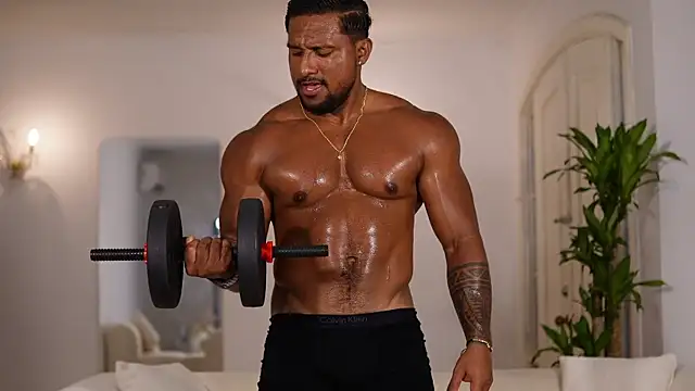 CallumMuscle online show from May 15, 11:03 pm