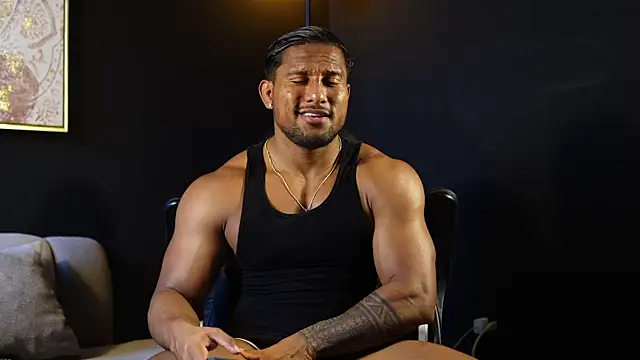 CallumMuscle online show from April 4, 8:37 pm