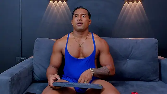 CallumMuscle online show from January 21, 1:18 am