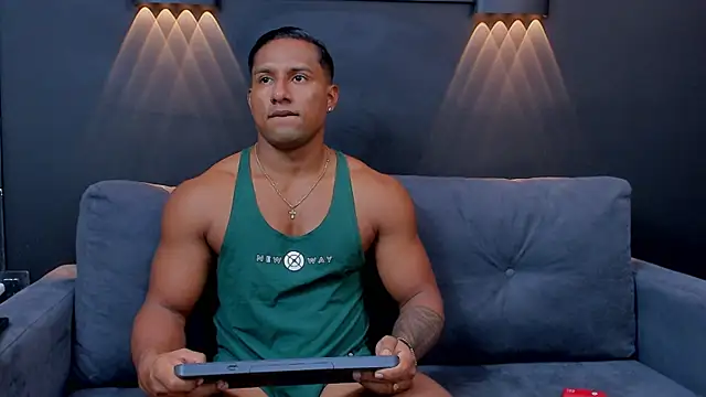CallumMuscle online show from January 26, 4:20 pm